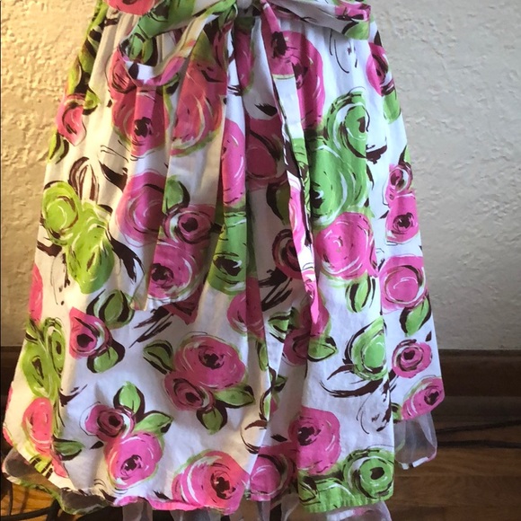 A floral sundress. - Picture 4 of 4